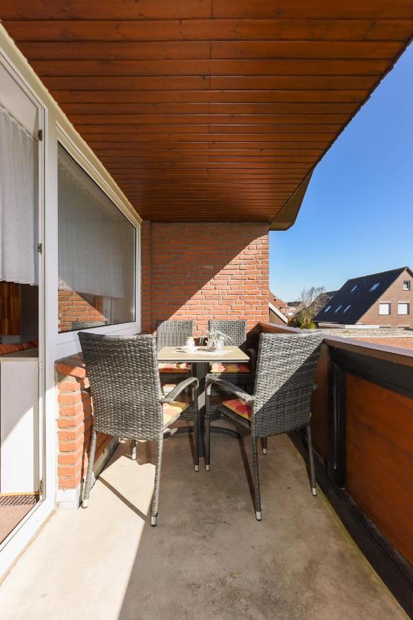 Ferienwohnungen Im Haus Am Wattenmeer Neuharlingersiel Exterior foto